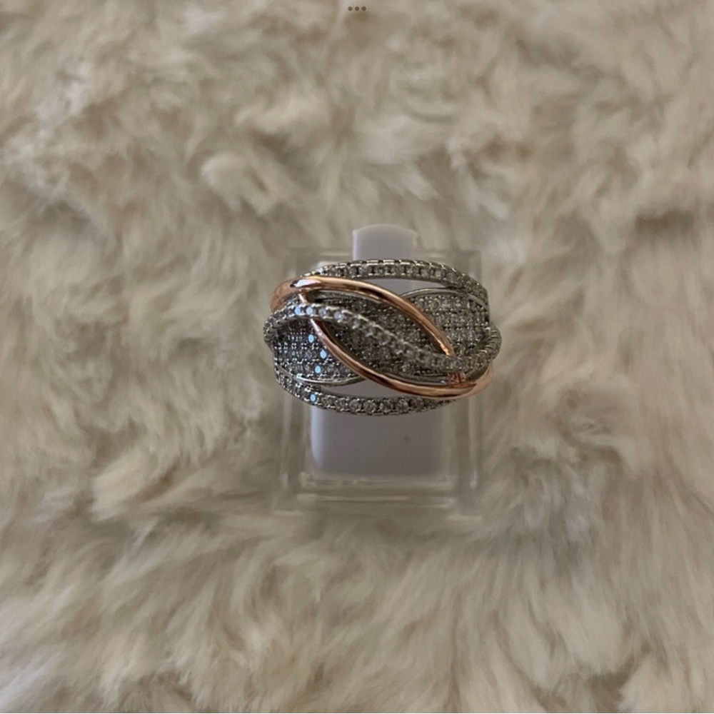 Beautiful Ring Two Tone Women Rings Full Paved Sparkling CZ Stone size 7 New